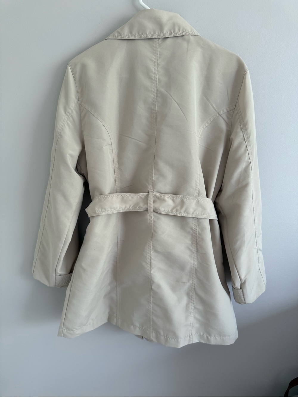 Tudor Court by Haband Women's Light Beige Short Trench Coat with Belt - Picture 4 of 7